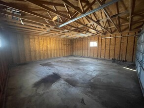 620 Lakeside St in Waterloo, IA - Building Photo - Building Photo