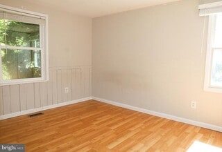 3006 Summershade Ct in Herndon, VA - Building Photo - Building Photo