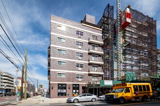 21-03 31st Ave in Astoria, NY - Building Photo - Building Photo