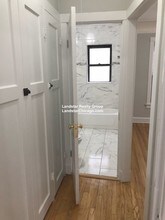 6516 N Glenwood Ave-Unit -2E in Chicago, IL - Building Photo - Building Photo