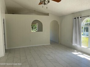 2153 Redwood Cir in Palm Bay, FL - Building Photo - Building Photo