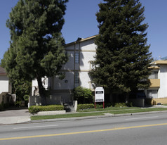 4527 Coldwater Canyon Ave Apartments