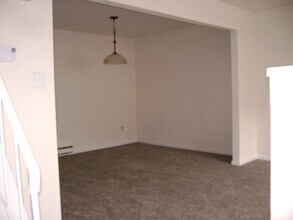 219 Old Forge Dr in Bath, PA - Building Photo - Building Photo