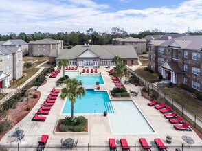 The Grove at Mobile - Student Apartments in Mobile, AL - Foto de edificio - Building Photo