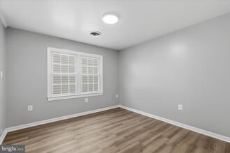 130 Cox Rd in Huntingtown, MD - Building Photo - Building Photo