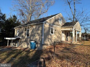 9300 Sanger St in Lorton, VA - Building Photo - Building Photo