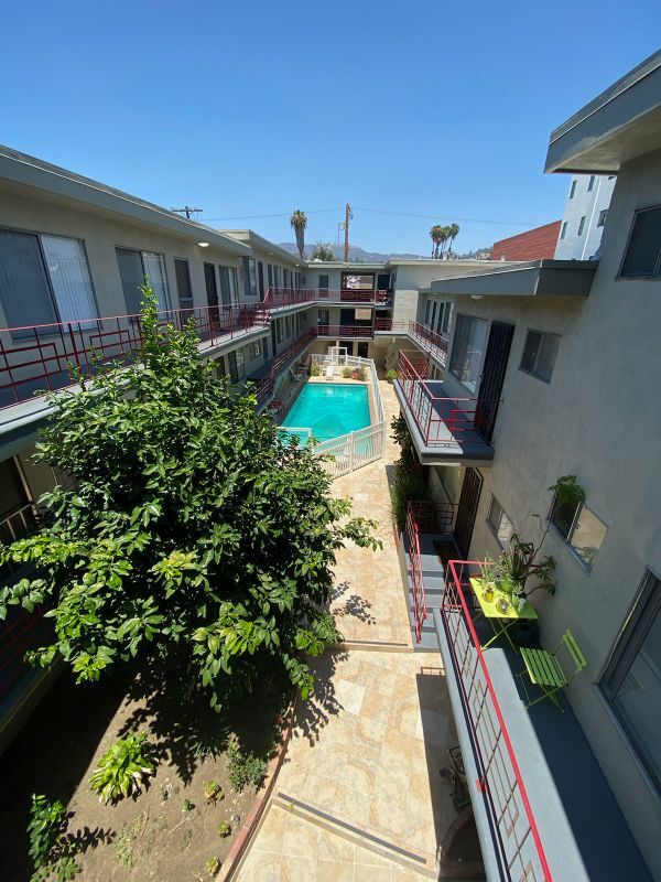 5855 Carlton Way in Los Angeles, CA - Building Photo - Building Photo