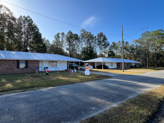 50 Lc Dr in Glennville, GA - Building Photo - Building Photo