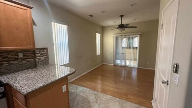 31757 Paseo Peonia in Murrieta, CA - Building Photo - Building Photo