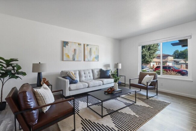 property at 2939 Samuel Dr