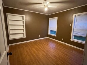 605 E Main St in Omaha, TX - Building Photo - Building Photo