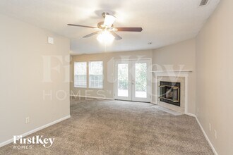 5982 Redcliff N Ln in Plainfield, IN - Foto de edificio - Building Photo