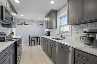 57-59-59 Larchwood Rd in Methuen, MA - Building Photo - Building Photo