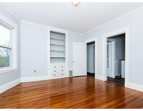 15 Faulkner St in Boston, MA - Foto de edificio - Building Photo