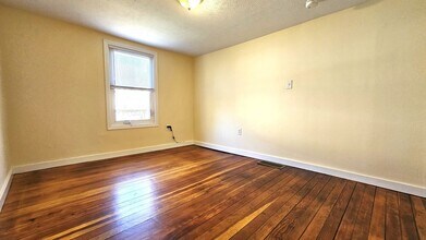 284 Manhattan Dr in Burlington, VT - Building Photo - Building Photo