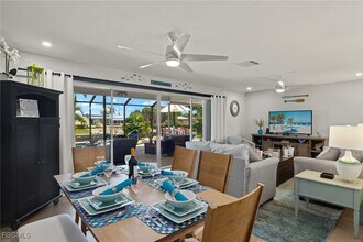 3021 SE 17th Ave in Cape Coral, FL - Building Photo - Building Photo