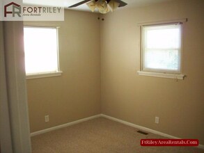 1410 W 16th St in Junction City, KS - Building Photo - Building Photo