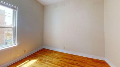 1369 Summit St in Columbus, OH - Building Photo - Building Photo