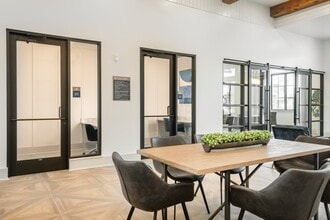 Collection at Gruene in New Braunfels, TX - Foto de edificio - Building Photo