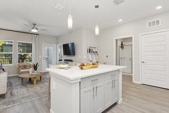 Ascend Angeline in Land O Lakes, FL - Foto de edificio - Building Photo