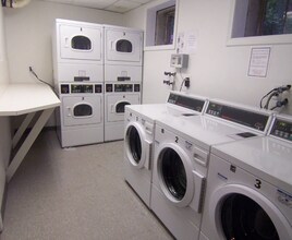 97 Strathmore Rd in Boston, MA - Foto de edificio - Building Photo