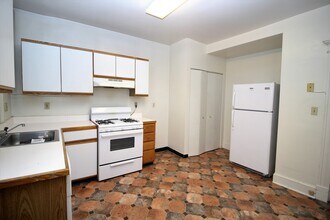 2820 Guilford Ave in Baltimore, MD - Building Photo - Building Photo