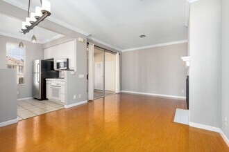 3568 Caminito El Rincon in San Diego, CA - Building Photo - Building Photo