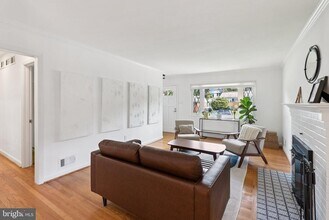 5006 Flanders Ave in Kensington, MD - Building Photo - Building Photo