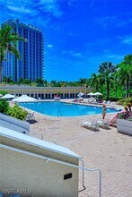 7117 Pelican Bay Blvd in Naples, FL - Building Photo - Building Photo