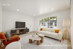 847 S Sherbourne Dr in Los Angeles, CA - Building Photo