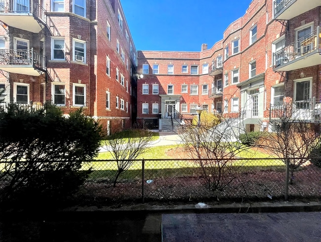 145 Summer St, Unit 3r