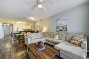 104 Gulfside Ct, Unit SI ID1523332P in Panama City Beach, FL - Building Photo