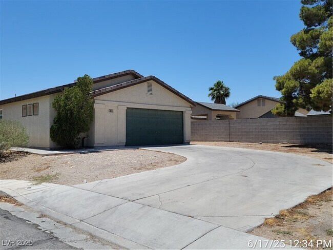 property at 3803 Caldwell Cir