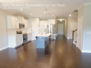 6826 Magnolia Pk Ct in Clemmons, NC - Building Photo - Building Photo