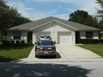 2653 Grand Island Shores Rd in Eustis, FL - Foto de edificio