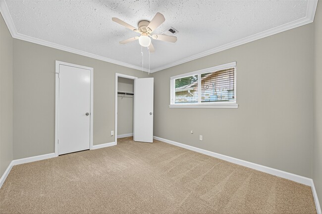 property at 3019 Jenny Dr