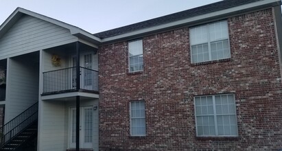 The Drake at Oak Grove Apartments in Hattiesburg, MS - Building Photo - Building Photo