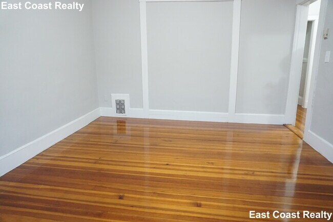 19 Roseclair St in Boston, MA - Foto de edificio - Building Photo