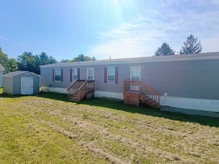 2008 Heron Dr NW in Stewartville, MN - Building Photo