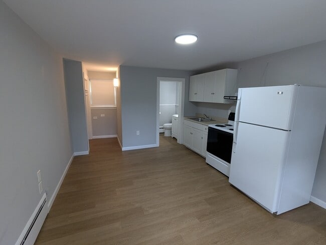 property at 1113 Portland-Cobalt Rd