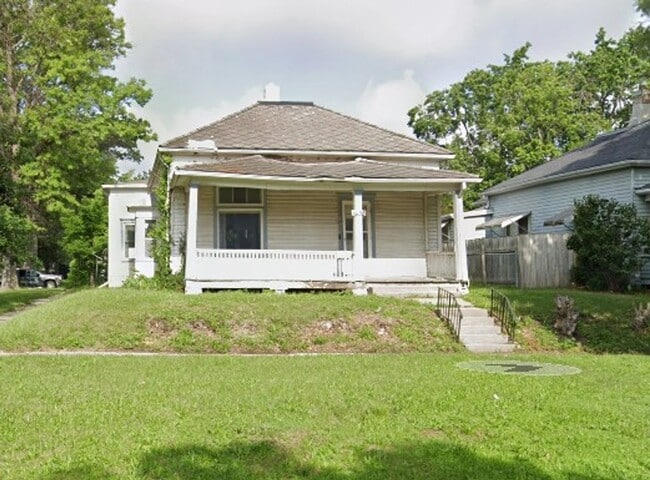 property at 1435 S 9th St
