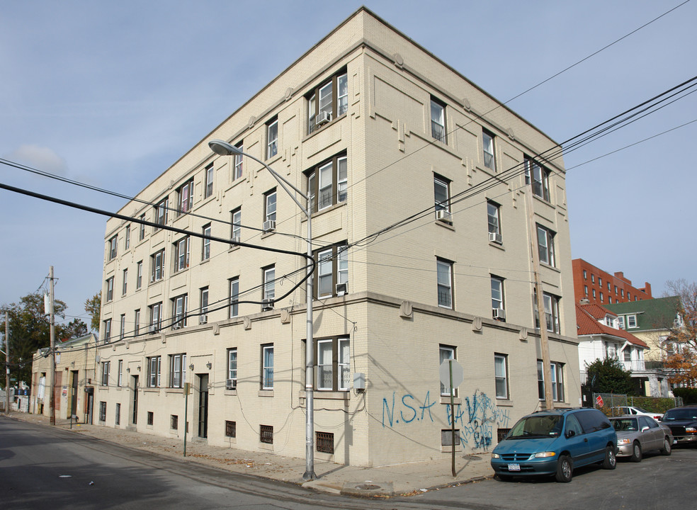 39-41 Morris St in Yonkers, NY - Foto de edificio