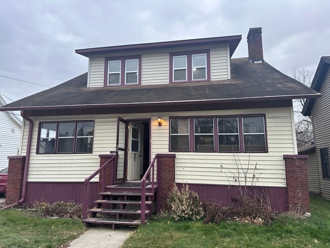 property at 911 Townline Rd