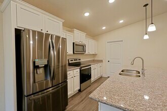 6114 Redberry Dr in Gulf Breeze, FL - Building Photo - Building Photo