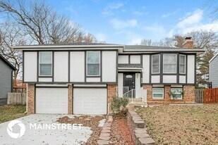 838 E 125th Terrace in Olathe, KS - Building Photo