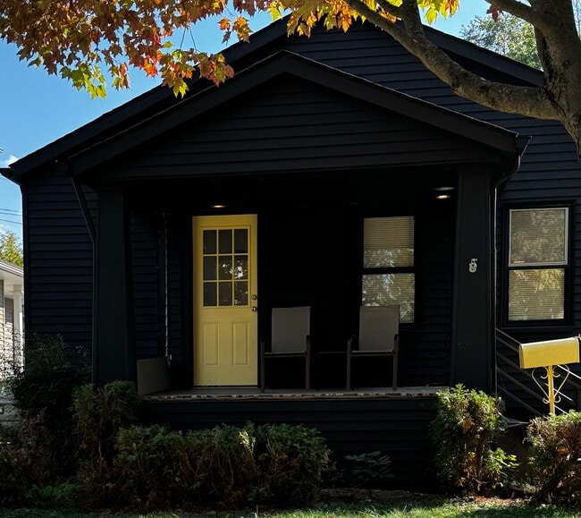 property at 1492 Bennaville Ave