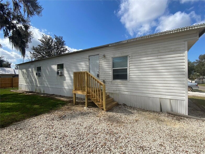 37412 Carringer Rd in Dade City, FL - Building Photo