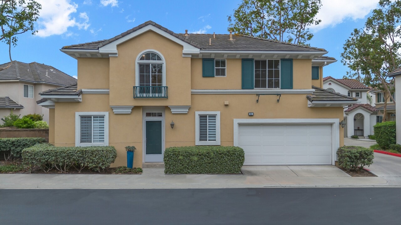 51 Danbury Ln in Irvine, CA - Building Photo
