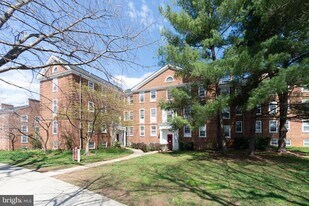 3811 Newark St NW, Unit 438 in Washington, DC - Building Photo