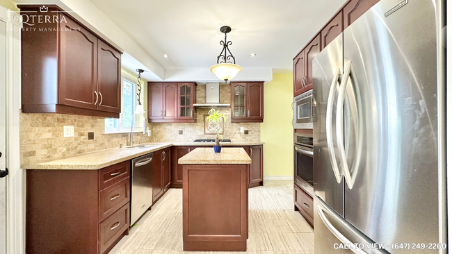 1-133 Meadowbank Rd in Toronto, ON - Building Photo - Building Photo